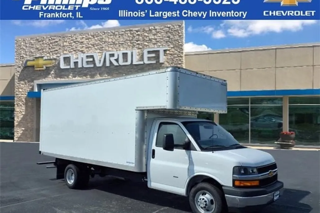 2025 Chevrolet Express 3500 Cutaway Van photo 1