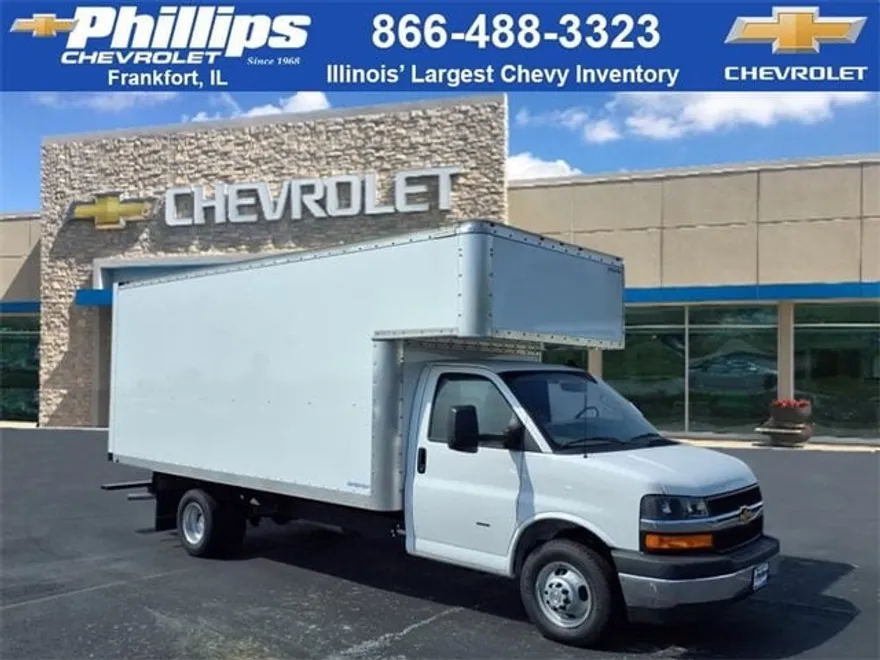 2025 Chevrolet Express 3500 Cutaway Van photo 1