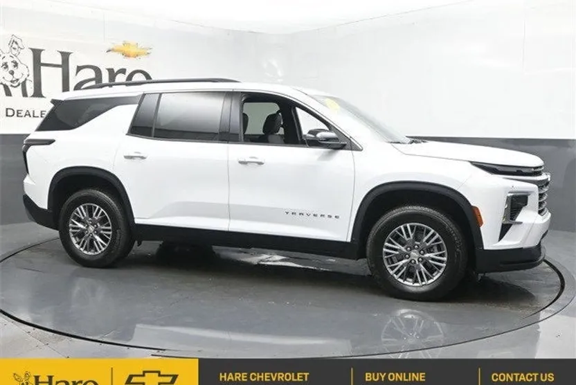 2025 Chevrolet Traverse photo 1