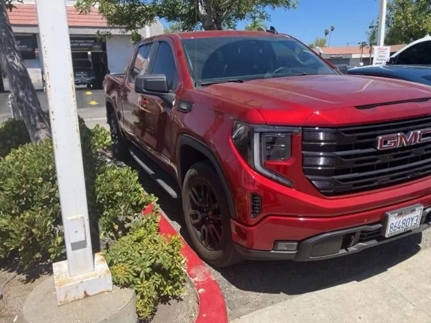 2024 Gmc Sierra 1500 Elevation photo 1