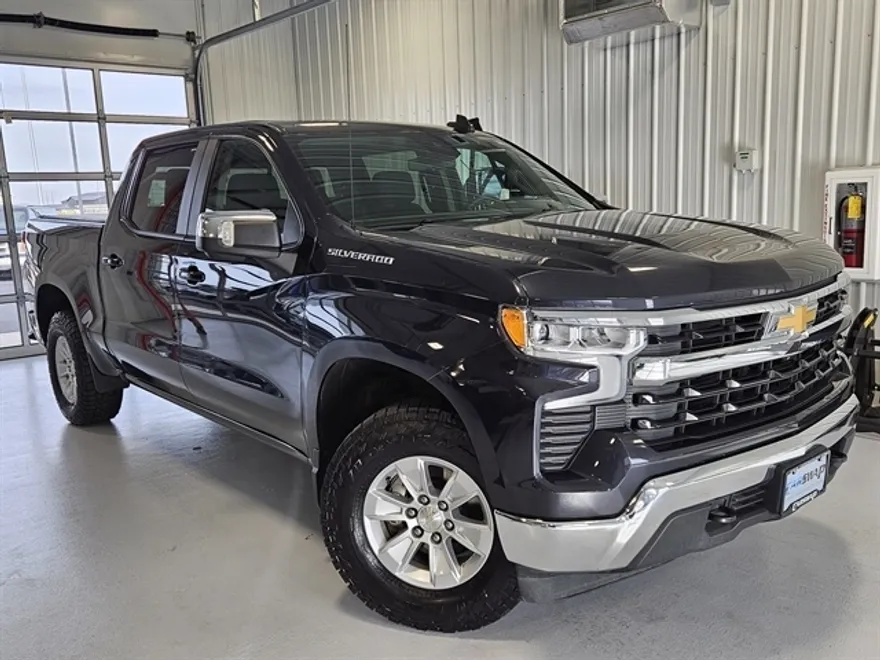 2023 Chevrolet Silverado 1500 LT photo 1