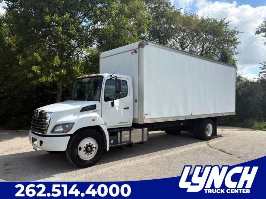 2018 Hino Conventional Type Truck photo 1