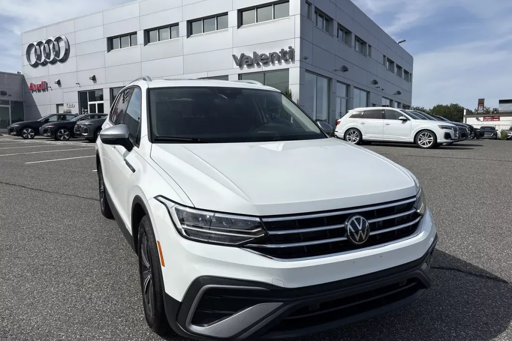 2024 Volkswagen Tiguan Wolfsburg Edition photo 1