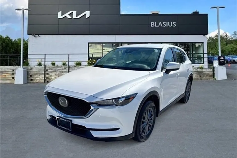 2021 Mazda CX-5 Sport photo 1