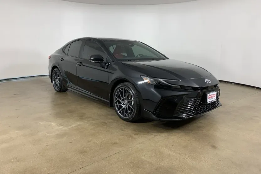 2025 Toyota Camry XSE photo 1