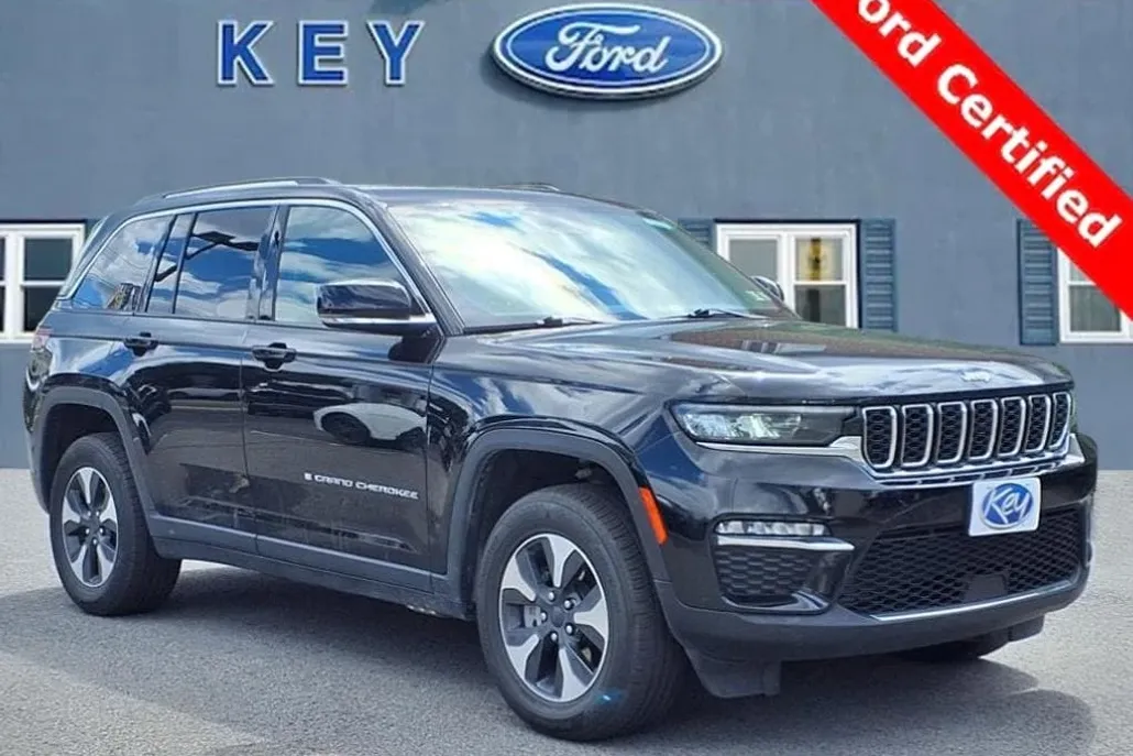 2024 Jeep Cherokee 4xe Base photo 1