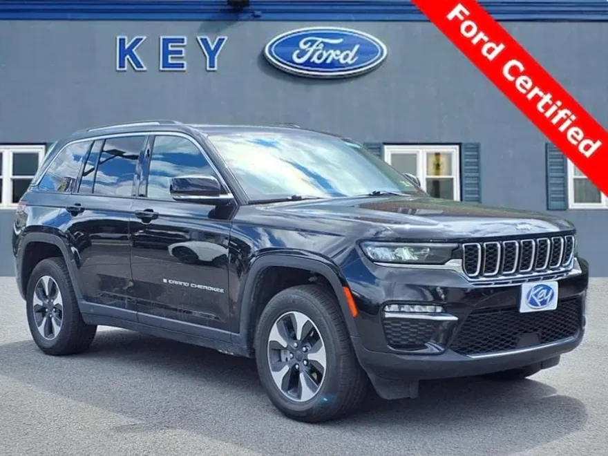 2024 Jeep Cherokee 4xe Base photo 1