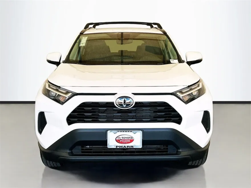 2025 Toyota RAV4 Hybrid XLE photo 1