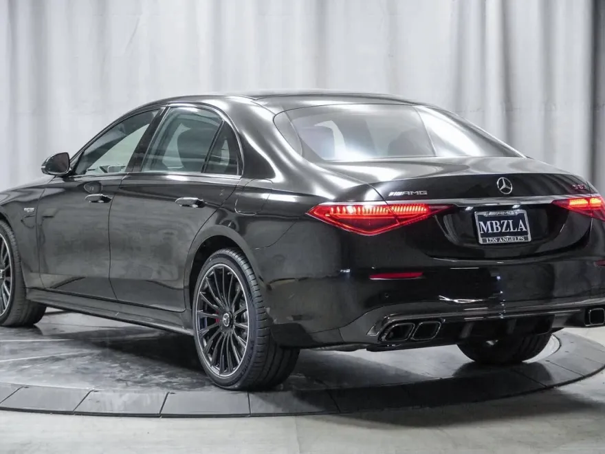 2025 Mercedes Benz S 450 63 e 4MATIC photo 1