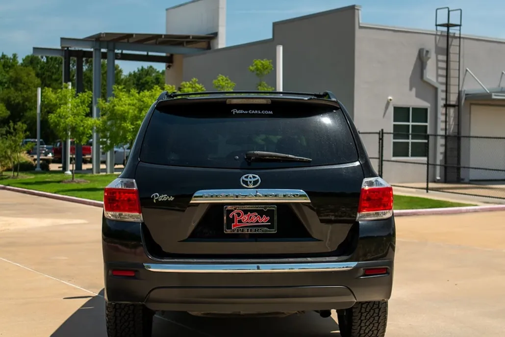 2013 Toyota Highlander Base Plus photo 1