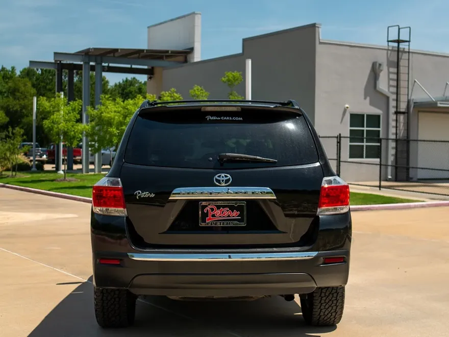2013 Toyota Highlander Base Plus photo 1