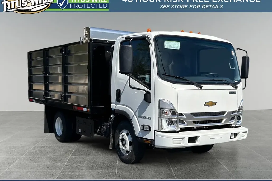 2024 Chevrolet Silverado 4500HD Base photo 1