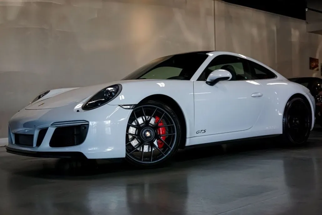 2018 Porsche 911 GTS Coupe photo 1