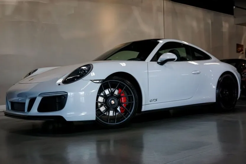 2018 Porsche 911 GTS Coupe photo 1