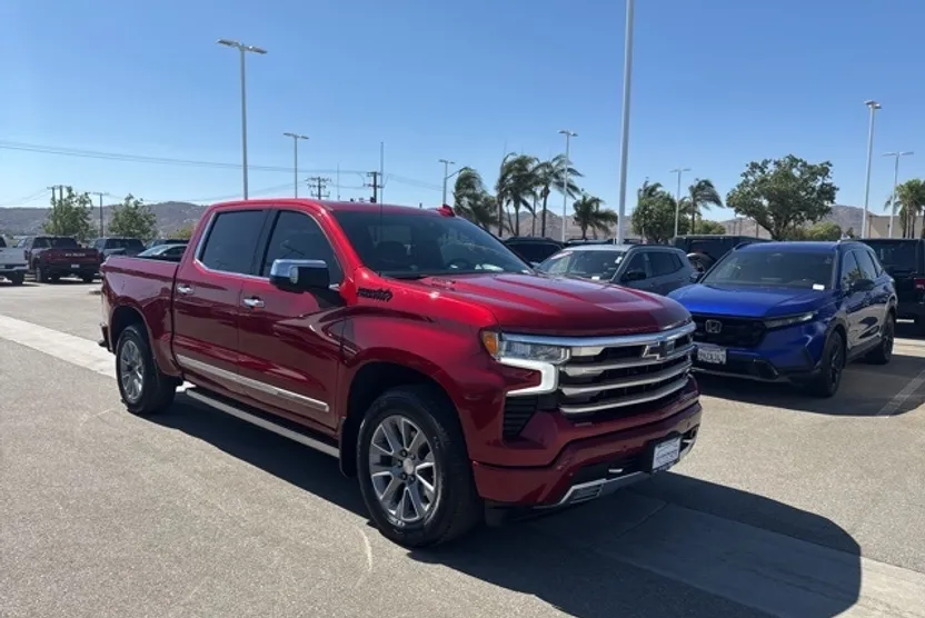 2022 Chevrolet Silverado 1500 High Country photo 1