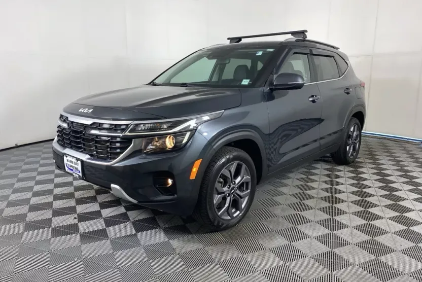 2024 Kia Seltos S photo 1