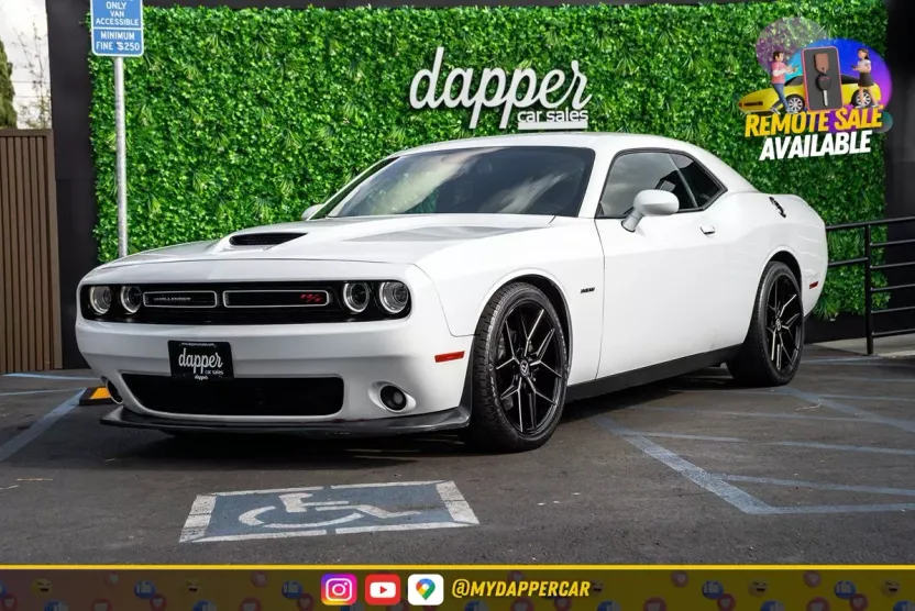 2019 Dodge Challenger R/T photo 1