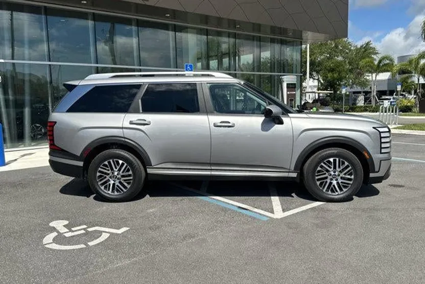 2026 Hyundai Palisade SEL photo 1
