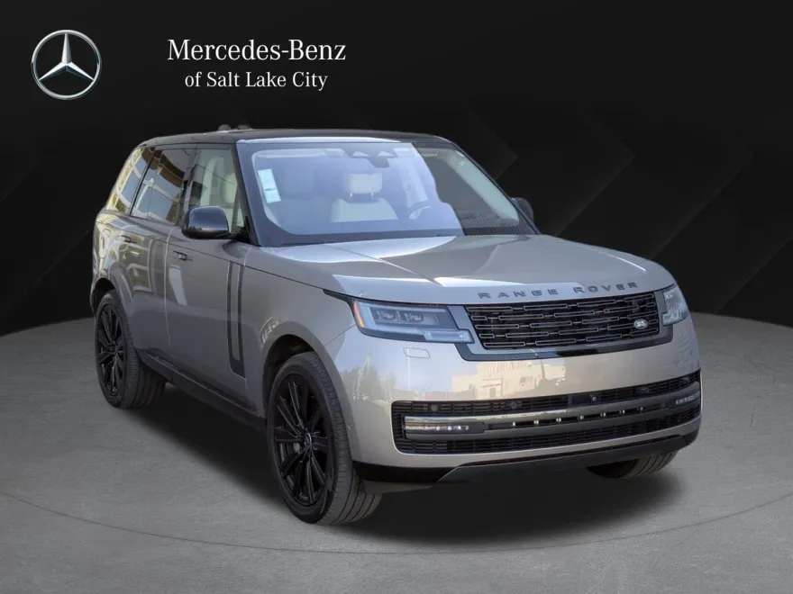 2023 Land Rover Range Rover SE photo 1