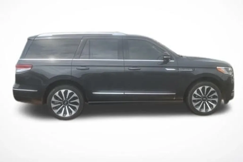 2023 Lincoln Navigator Reserve photo 1