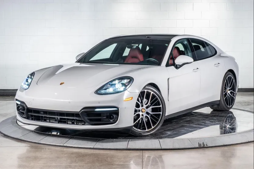 2023 Porsche Panamera Platinum photo 1