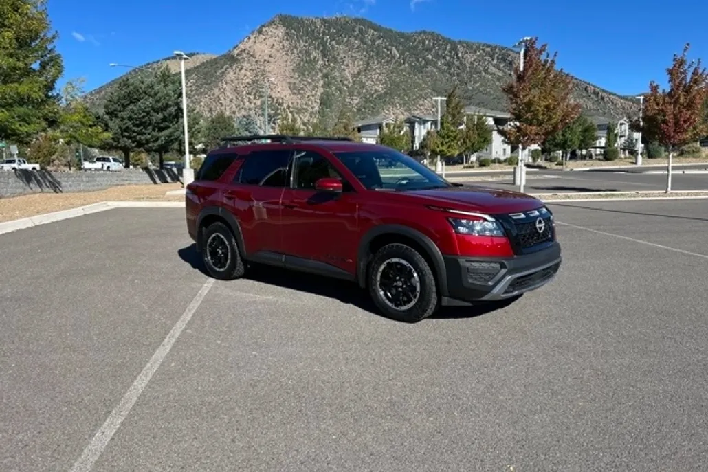 2024 Nissan Pathfinder Rock Creek photo 1