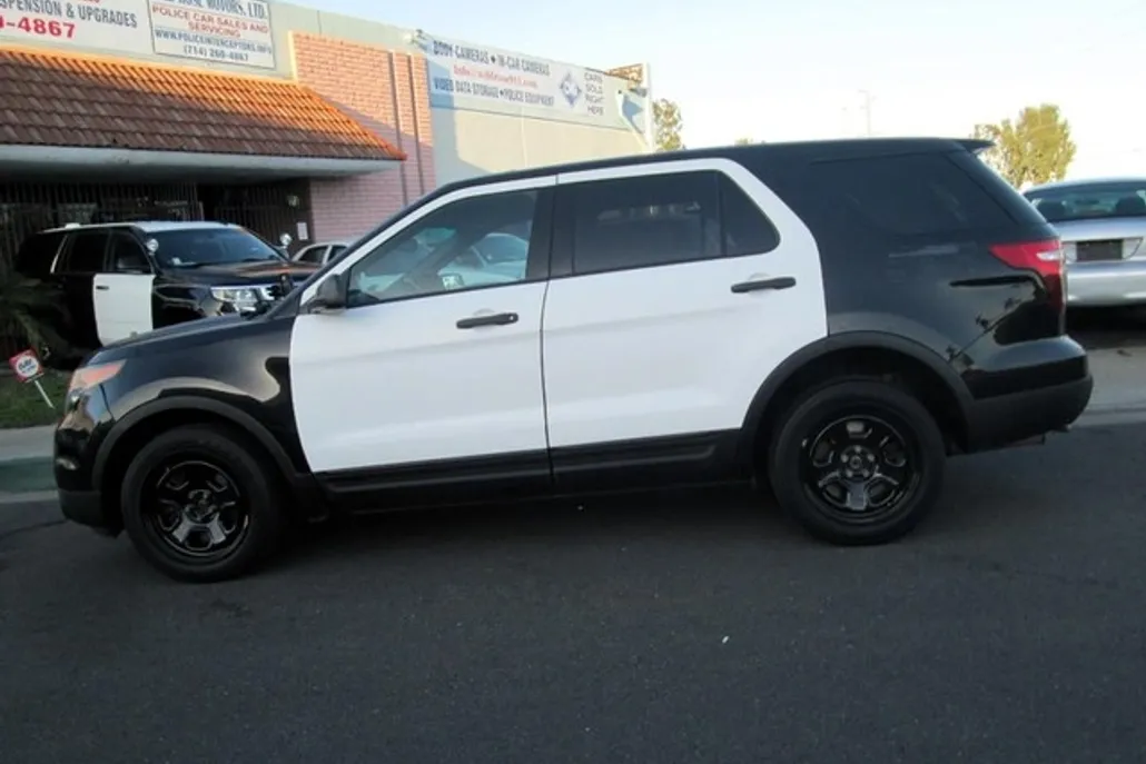 2015 Ford Explorer photo 1