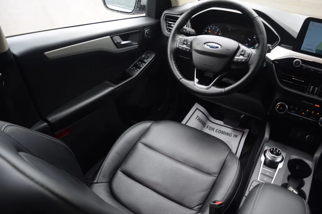 2020 Ford Escape SEL photo 1