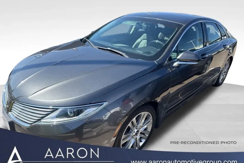 2016 Lincoln MKZ Base photo 1
