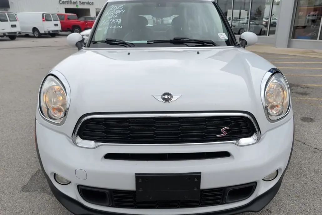 2015 Mini Cooper John Cooper Works S ALL4 photo 1