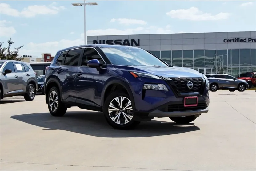 2022 Nissan Rogue SV photo 1