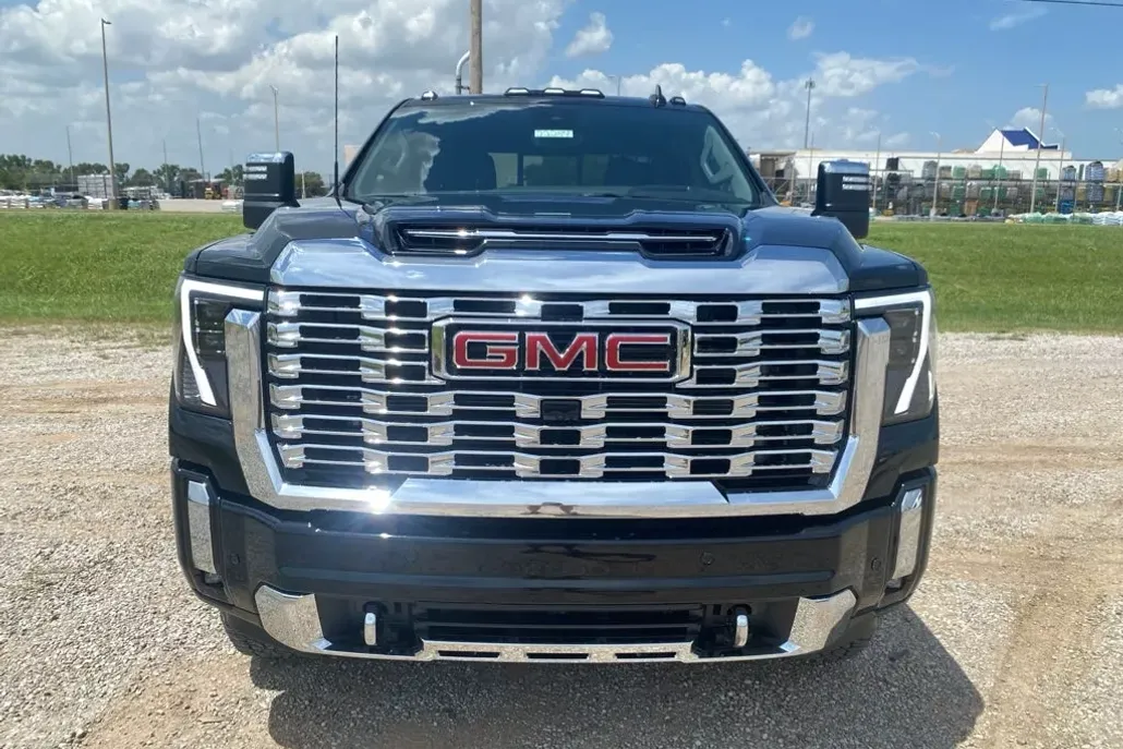 2025 Gmc Sierra 2500 HD Denali photo 1