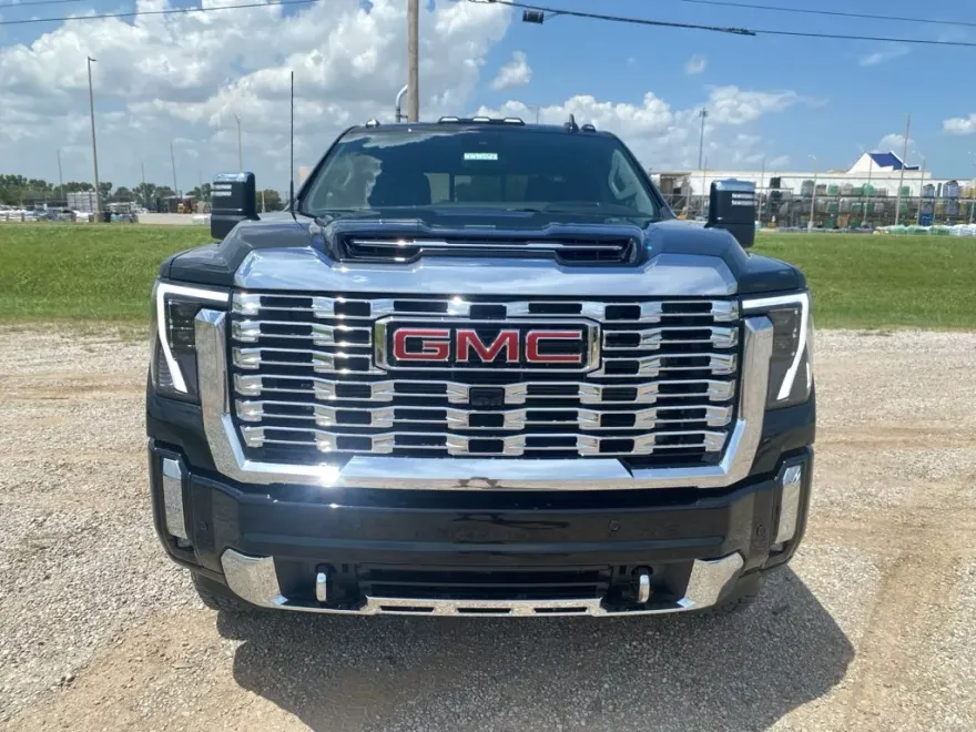 2025 Gmc Sierra 2500 HD Denali photo 1