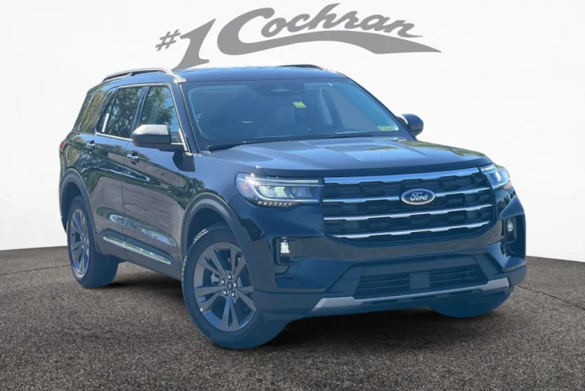 2025 Ford Explorer photo 1