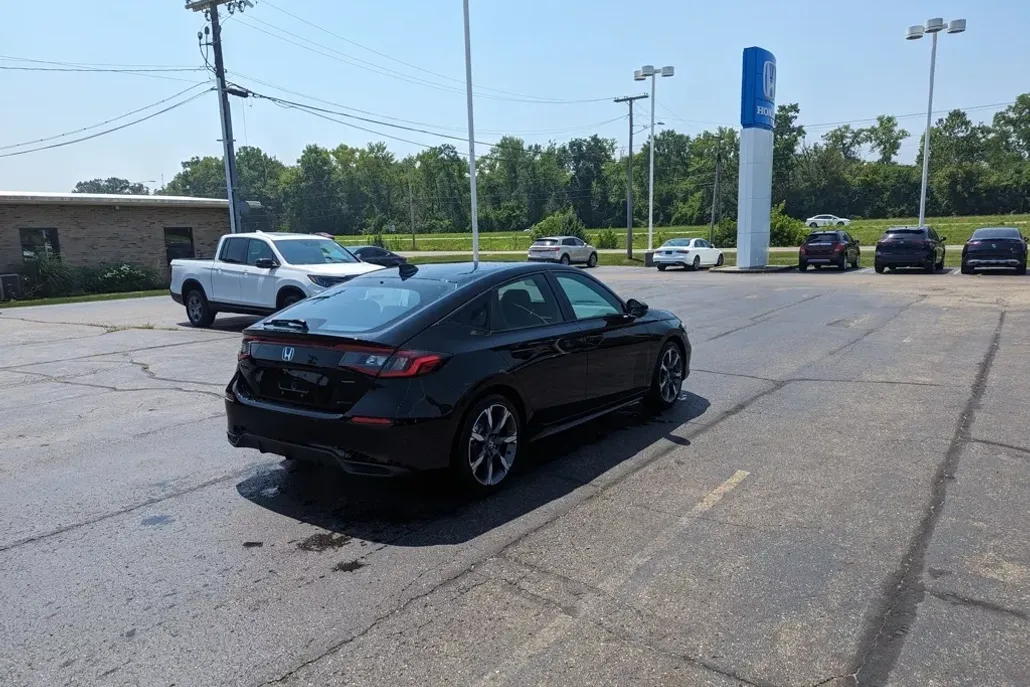 2026 Honda Civic Hatchback Hybrid Sport Touring photo 1