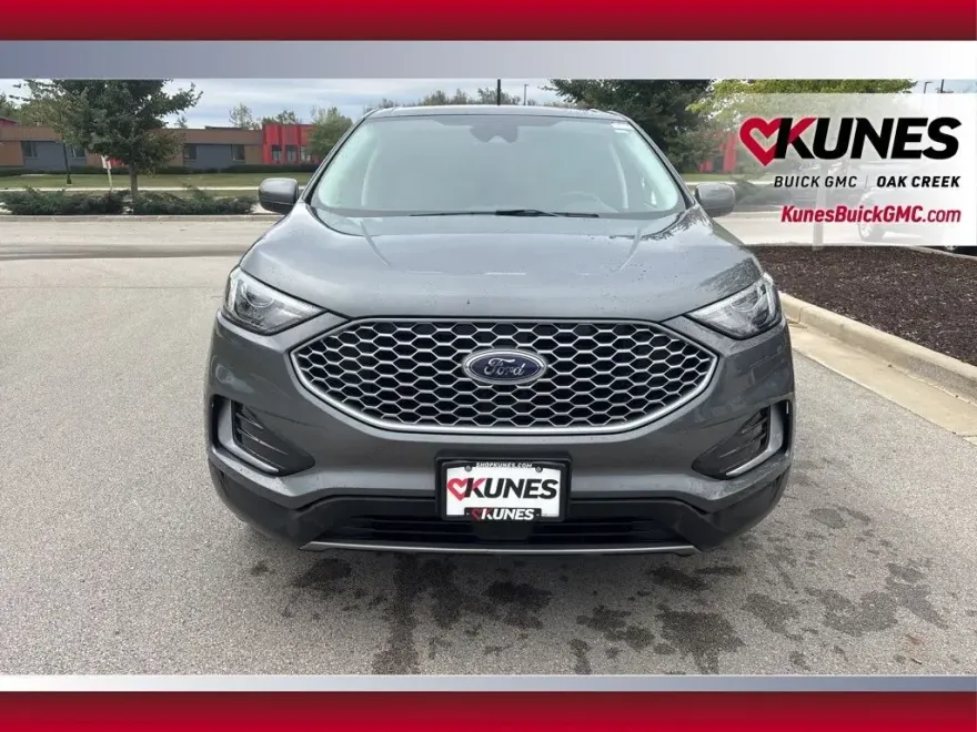 2024 Ford Edge SEL photo 1