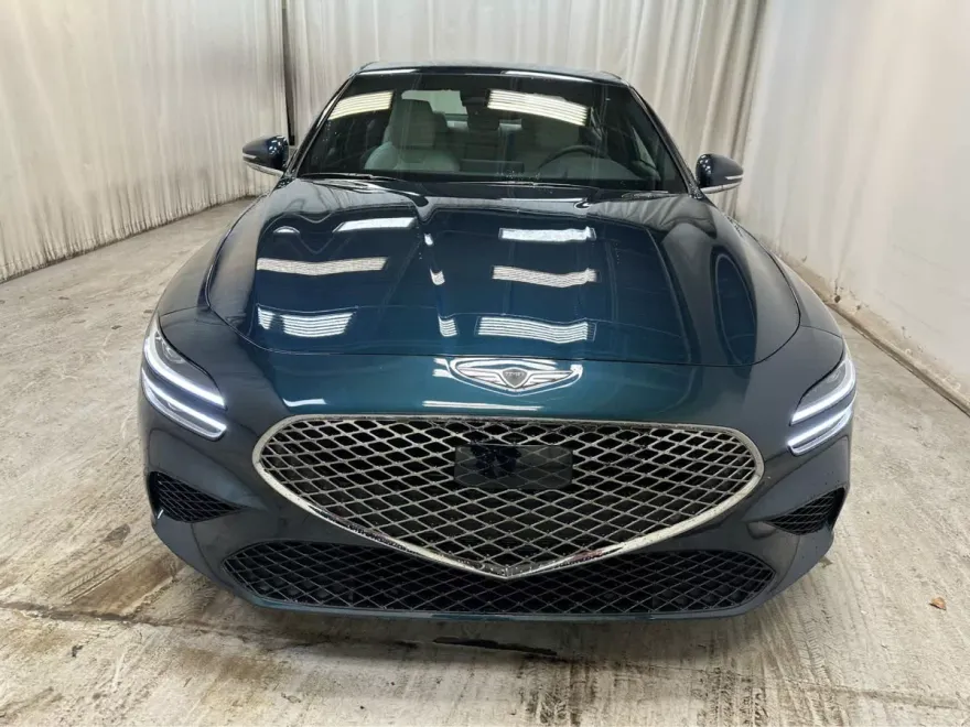 2025 Genesis G70 2.5T photo 2