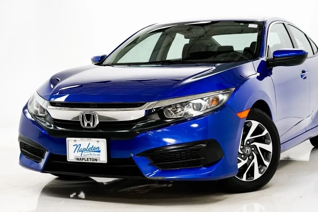 2018 Honda Civic EX photo 1