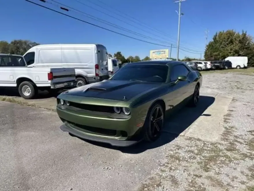 2018 Dodge Challenger R/T Plus photo 1