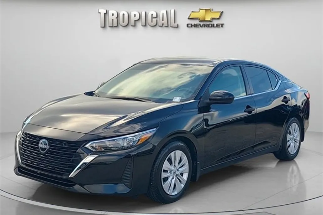2024 Nissan Sentra S photo 1