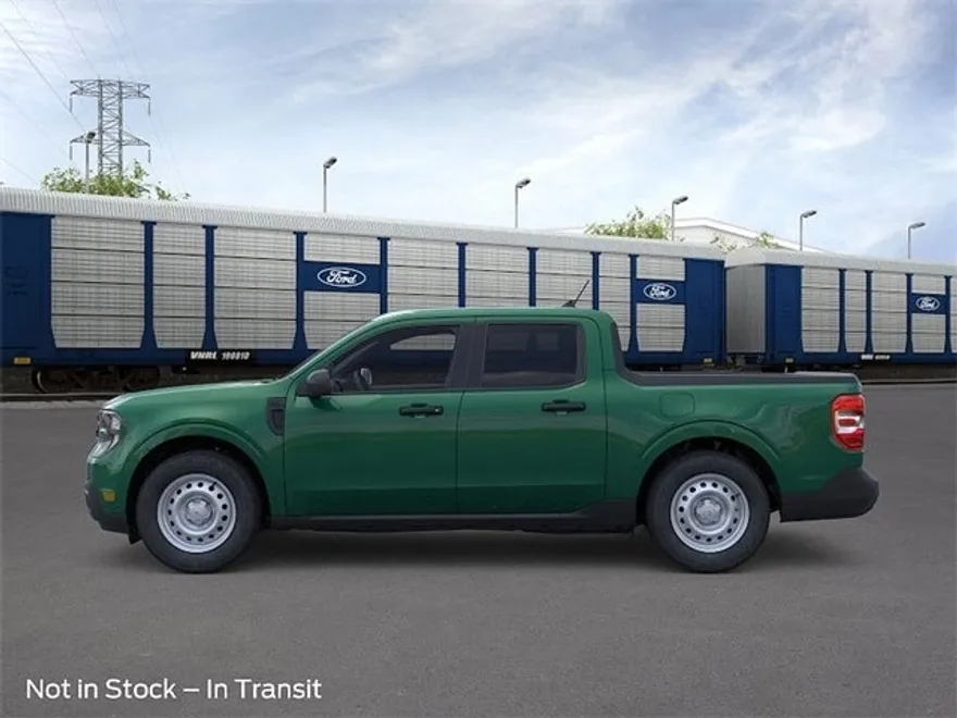 2025 Ford Maverick XL photo 1