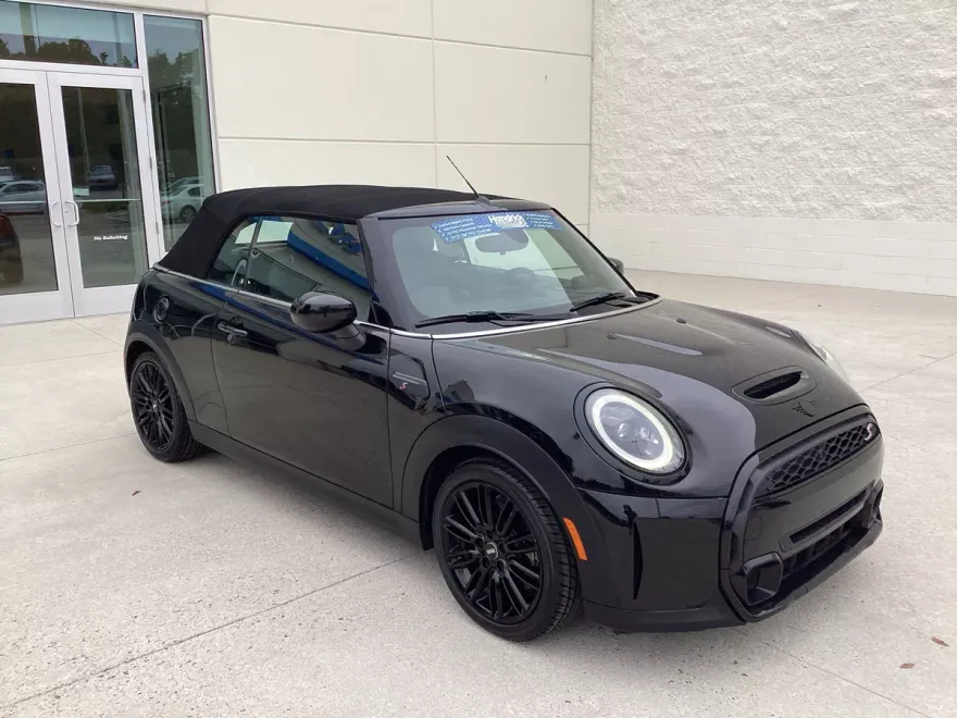 2022 Mini Cooper Convertible S photo 1