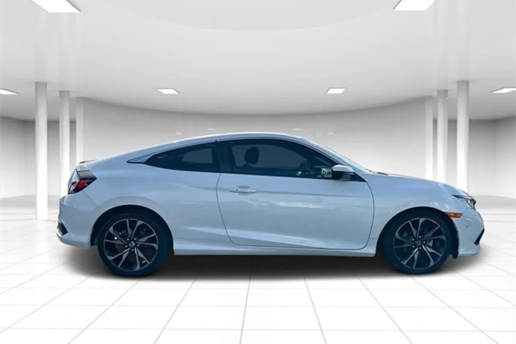 2020 Honda Civic Sport photo 1
