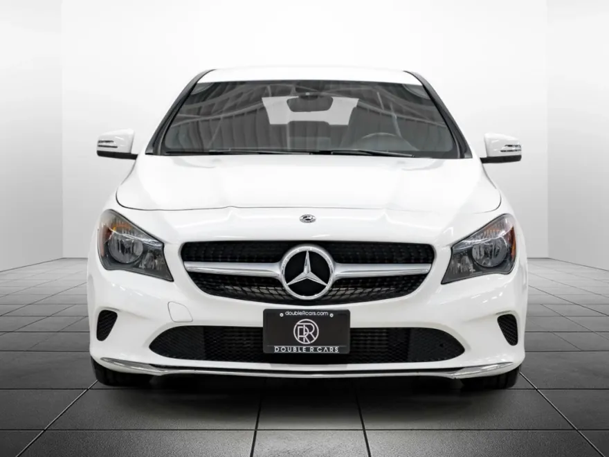 2018 Mercedes Benz CLA 250 4MATIC photo 1