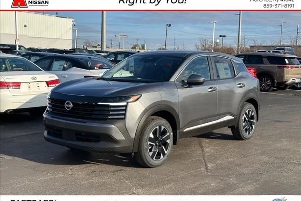 2025 Nissan Kicks SV photo 1