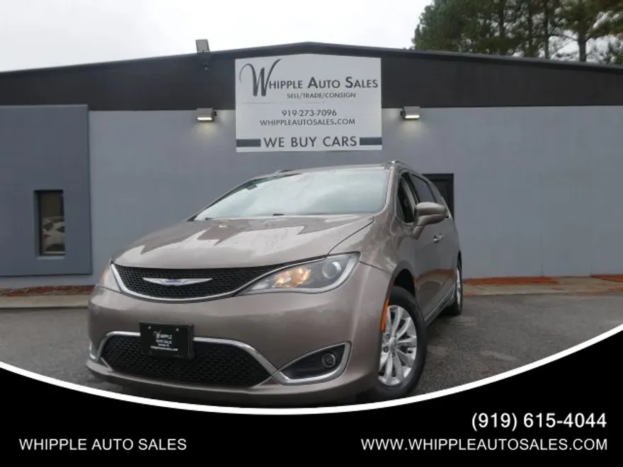 2018 Chrysler Pacifica Touring L photo 1