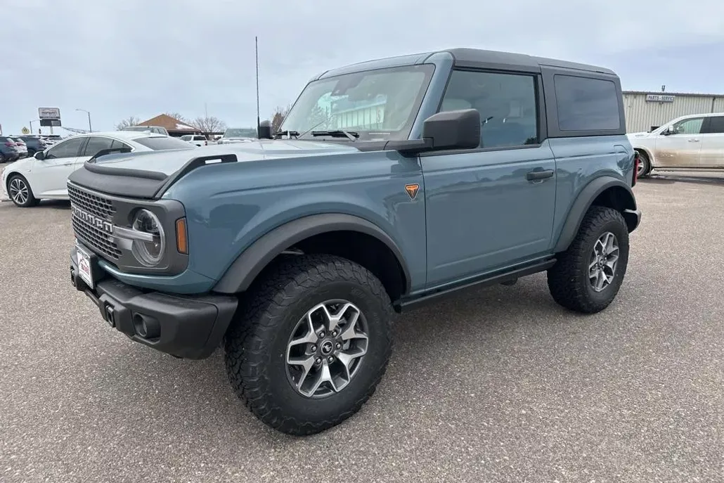 2022 Ford Bronco Badlands photo 1