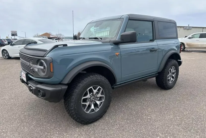2022 Ford Bronco Badlands photo 1