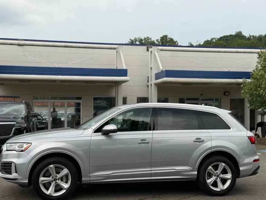 2022 Audi Q7 45 Premium Plus photo 4