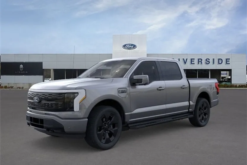2025 Ford F-150 Lightning Platinum photo 1